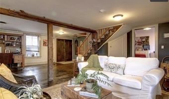 30 Bradford St, Bristol, RI 02809