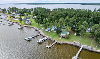 201 Hickory Point Dr, Aurora, NC 27806
