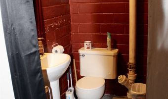 905 Pine St, Atlantic, IA 50022