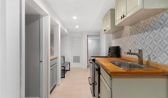 37 Charles St, Barrington, RI 02806