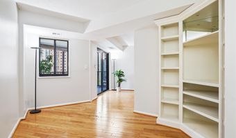 5904 MOUNT EAGLE Dr 711, Alexandria, VA 22303