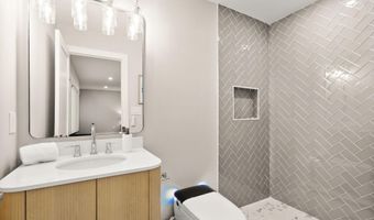 5709 5TH St S, Arlington, VA 22204