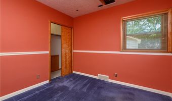 2035 Thornhill Dr, Akron, OH 44313