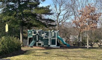 3259 CHRISLAND Dr, Annapolis, MD 21403