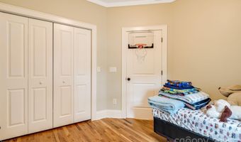 7 Kenilwood Pl, Asheville, NC 28803