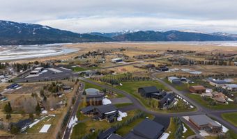 208 ALPINE VILLAGE Cir, Alpine, WY 83128