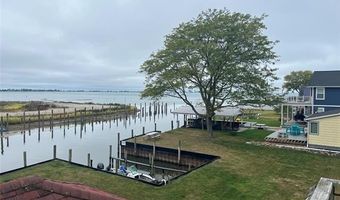 7843 Stark Dr, Algonac, MI 48001