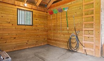 48 MADDOX Ln, Amissville, VA 20106
