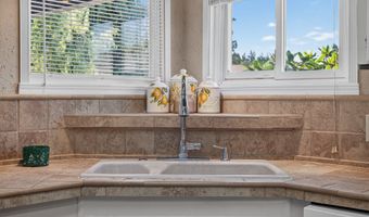 21986 LAUREL Ave, Aurora, OR 97002