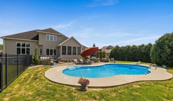 1205 N Dewey, Auburn, IN 46706