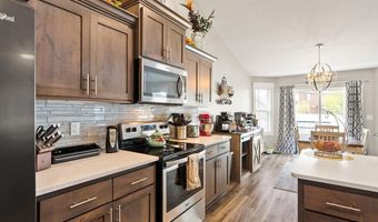 4869 Suzanne Ct, Chubbuck, ID 83202