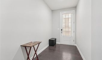 741 Topsail Ln, Alpharetta, GA 30005