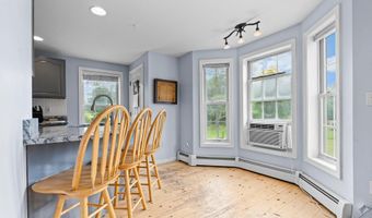 734 High St, Candia, NH 03034
