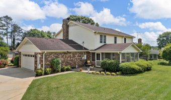 107 Forestdale Dr, Boiling Springs, SC 29316