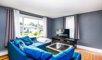 76 Burbank St, Cranston, RI 02910