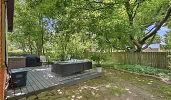 1061 Western Dr, Ann Arbor, MI 48103