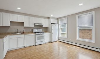 15 Seeley St, Danbury, CT 06810