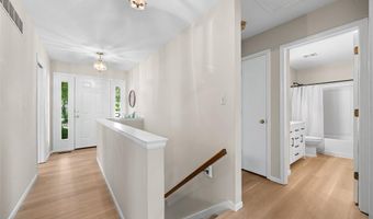700 Auber Ridge Ct, Ballwin, MO 63011