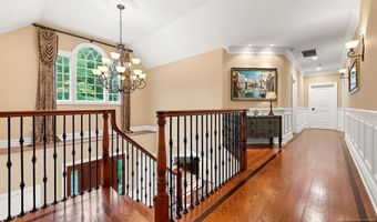 7 Newton Pl, Allendale, NJ 07401