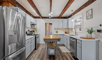 1612 W Glenville Rd, Amsterdam, NY 12010