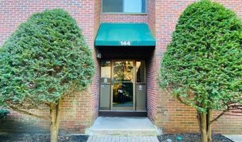 144 Kenrick St 34, Boston, MA 02135