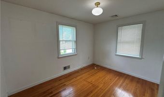 39 Gorham Ave, Warwick, RI 02886