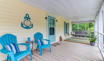 5225 Pointset Ave, Bay St. Louis, MS 39520