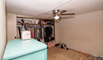 941 E Clayton Rd, Alderson, WV 24910