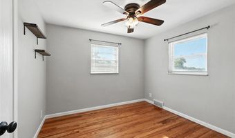 9800 Ridgely Ln, Affton, MO 63123
