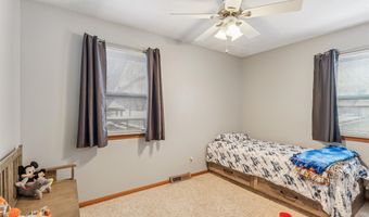 202 NE Crestmoor Pl, Ankeny, IA 50021