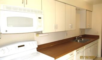 1 Westbury Ct, Ann Arbor, MI 48105