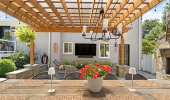 6501 STONEHAM Rd, Bethesda, MD 20817