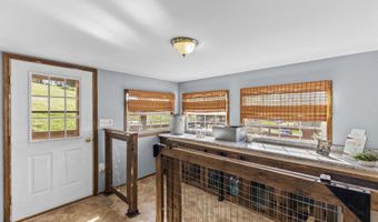 19404 High St, Adelphi, OH 43101