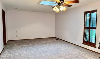 7325 NW 21st St, Bethany, OK 73008