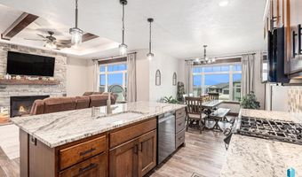 1604 W River Bend St, Brandon, SD 57005