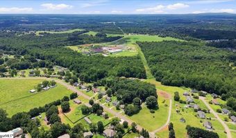 557 Seay Rd, Boiling Springs, SC 29316
