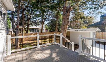 515 Sandalwood Rd, Villas, NJ 08251