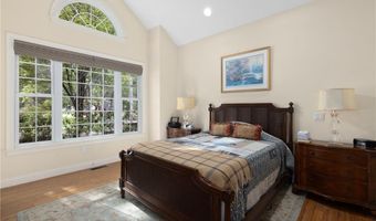 315 Old River Rd 6, Lincoln, RI 02838