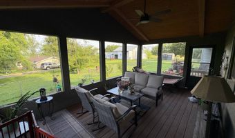 1105 Benton St, Albany, MO 64402