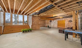 549 Morningstar Rd, Auburn, IN 46706