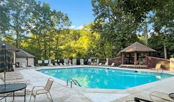 901 Wentworth Ct, Alpharetta, GA 30022