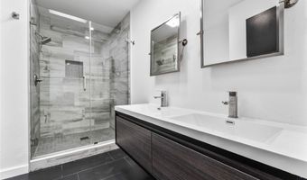 5401 Zelzah 114, Encino, CA 91316