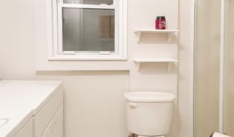 9 Bagley Ave, Albertson, NY 11507