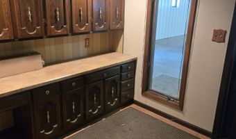 1306 1st St, Britton, SD 57430