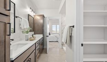 604 HORSESHOE Rd, Burns, WY 82053