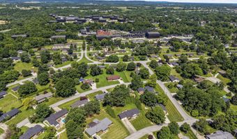 202 Edgewood Dr, Bardstown, KY 40004
