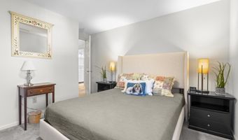 58 Lantern View Dr, Branford, CT 06405