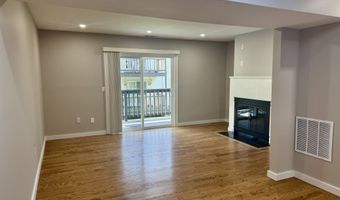 25 Padanaram Rd 63, Danbury, CT 06811