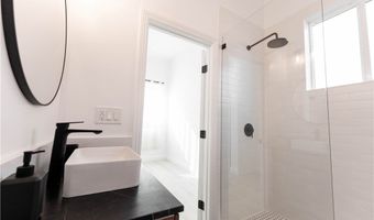 5743 Chesley Ave, Los Angeles, CA 90043