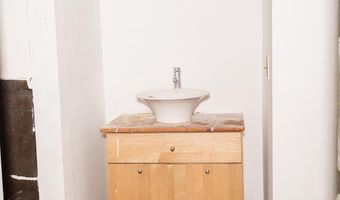 1035 Broad St, Camden, SC 29020